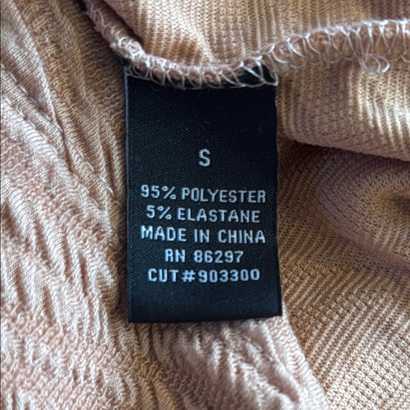 Z BCBGMaxAzria Women’s Small Peach Scoop Neck Bodycon Dress - Picture 5 of 5